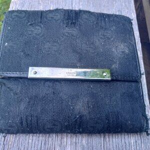 Gucci bifold wallet